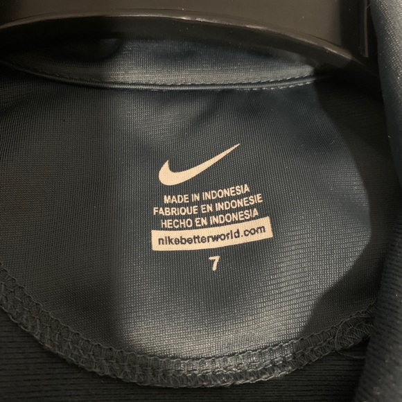 Spring/Fall “Nike” Youth Sz 7 zip jacket grey with red stitch - Picture 3 of 3